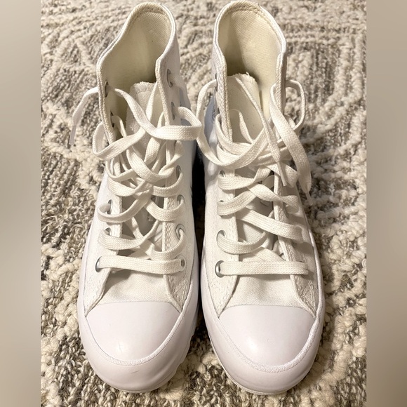 NEW Converse Women's Chuck Taylor All Star Lugged Hi Sneakers - Picture 3 of 7